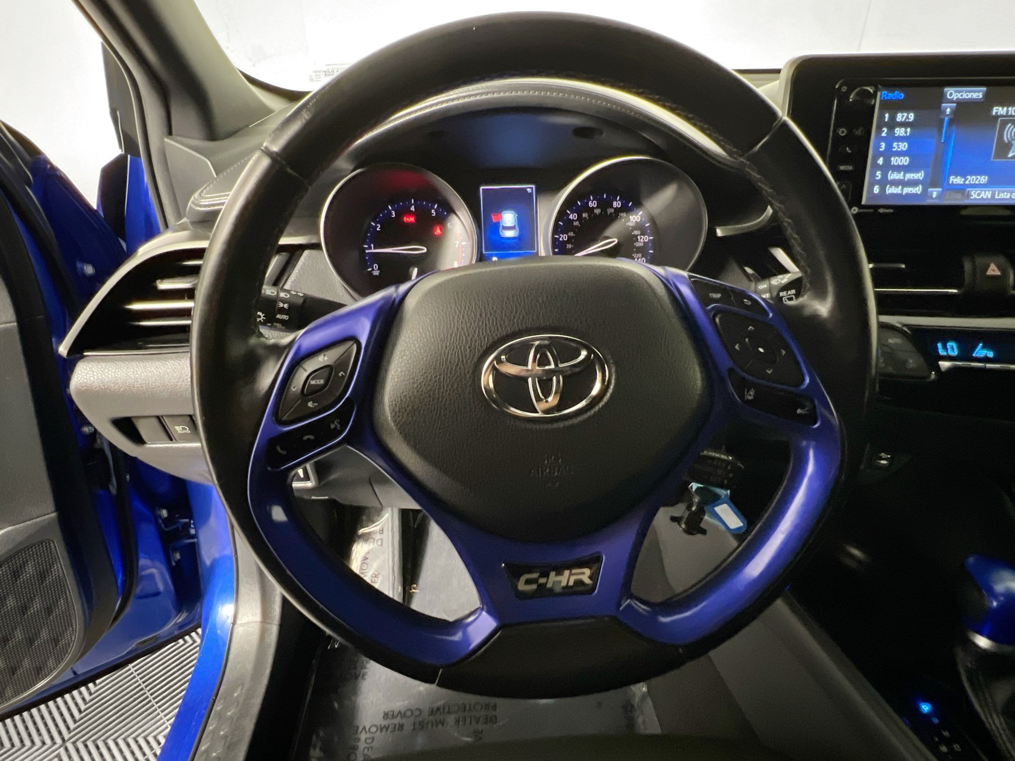 Used 2018 Toyota C-HR XLE FWD image 17