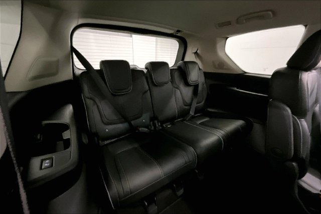 Used 2025 INFINITI QX80 Sensory AWD/4WD image 33