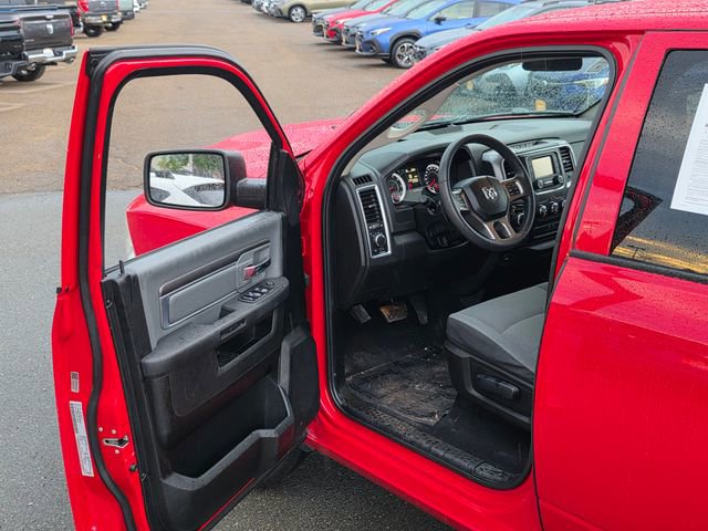 Used 2022 RAM 1500 Classic SLT image 41