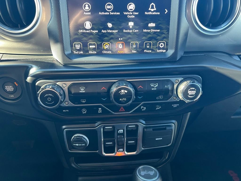 Used 2020 Jeep Wrangler Unlimited Sahara image 34