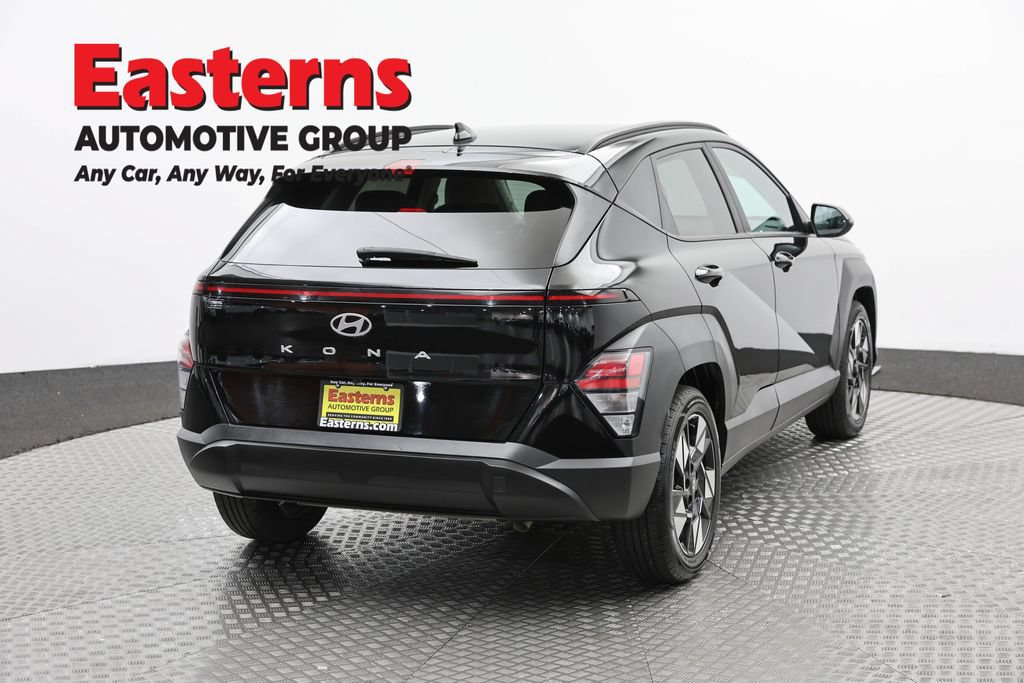 Used 2024 Hyundai Kona SEL FWD image 4