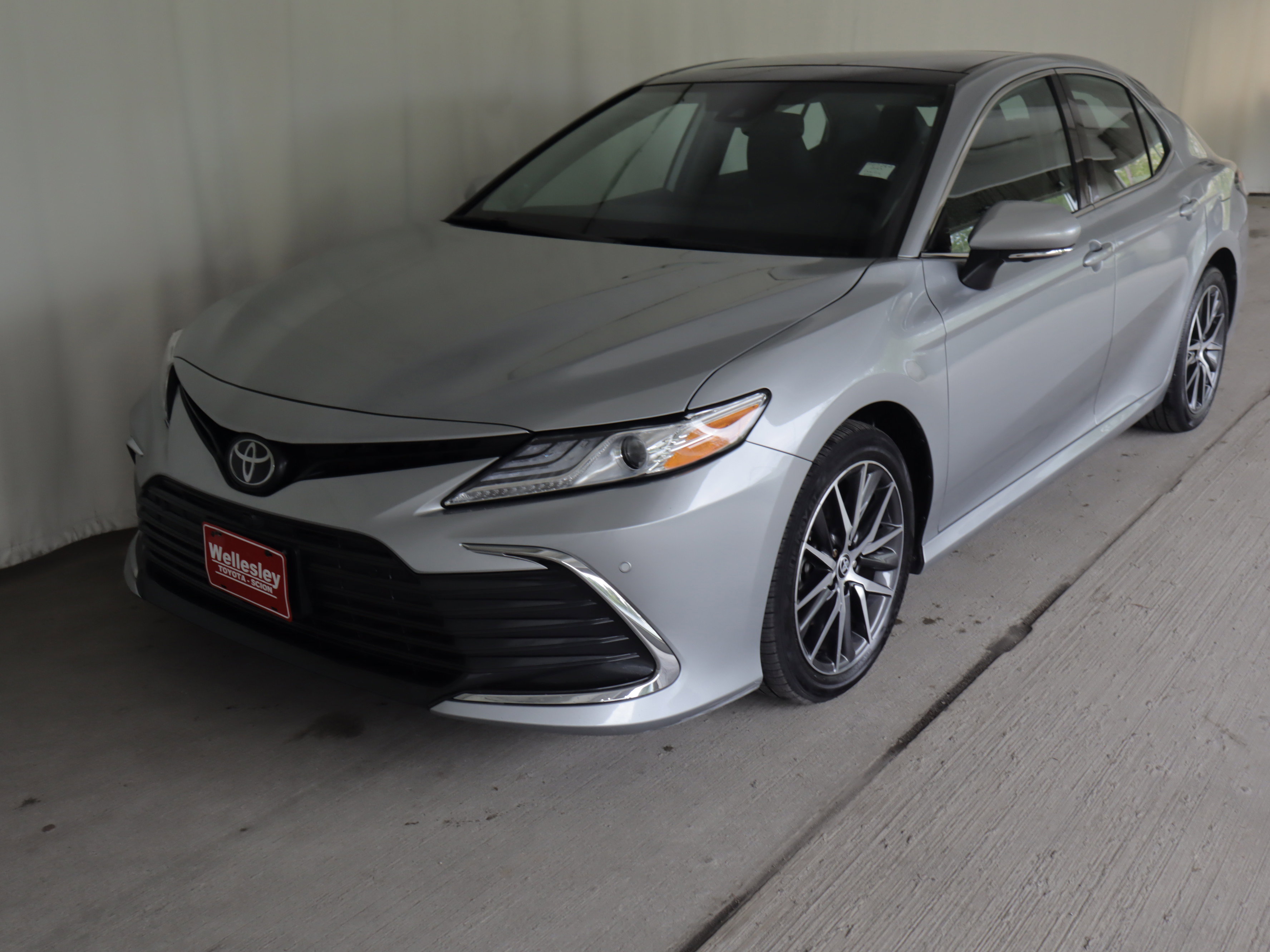 Used 2023 Toyota Camry XLE w/ Navigation Package AWD/4WD image 25
