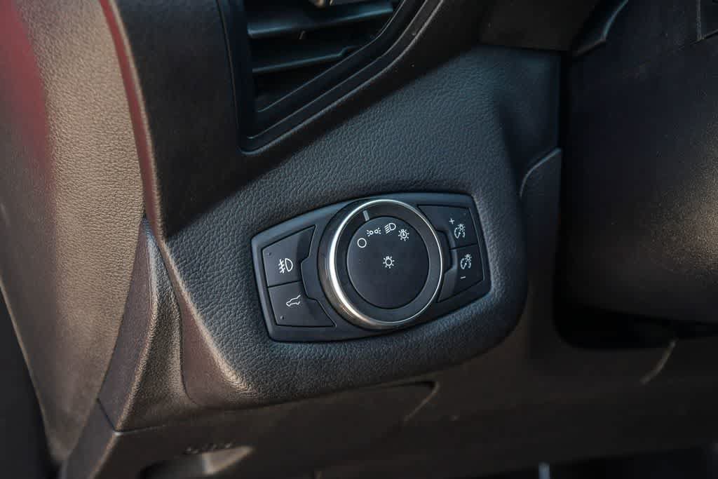 Used 2019 Ford Escape SE FWD image 27