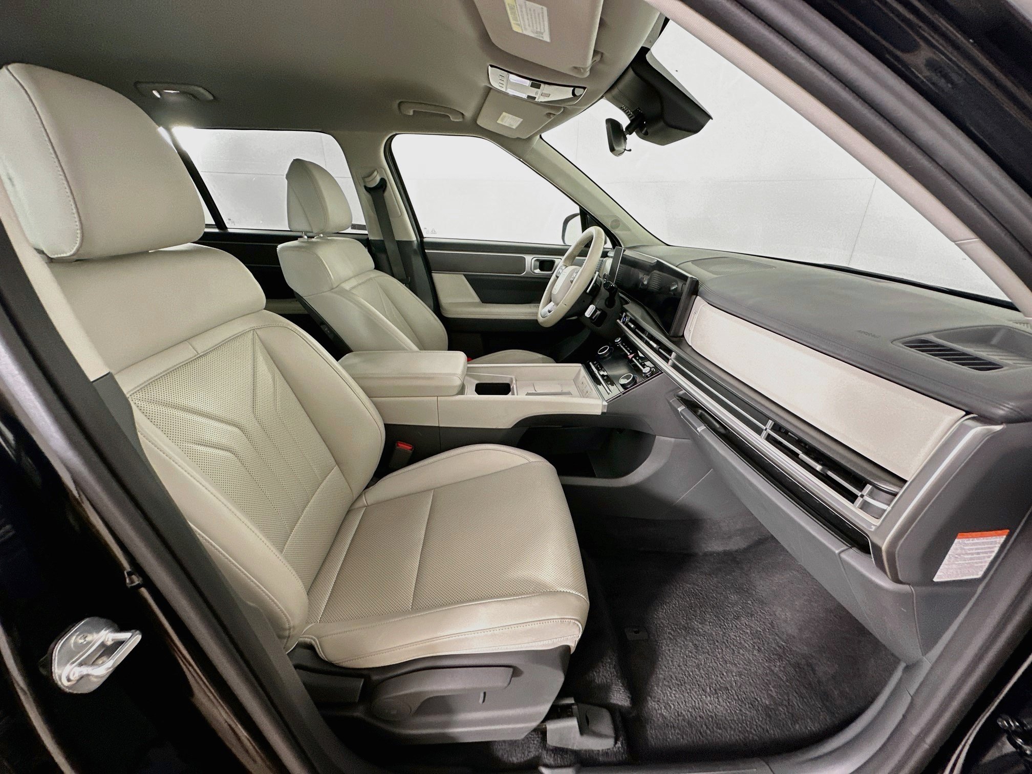Used 2025 Hyundai Santa Fe SEL AWD/4WD image 30