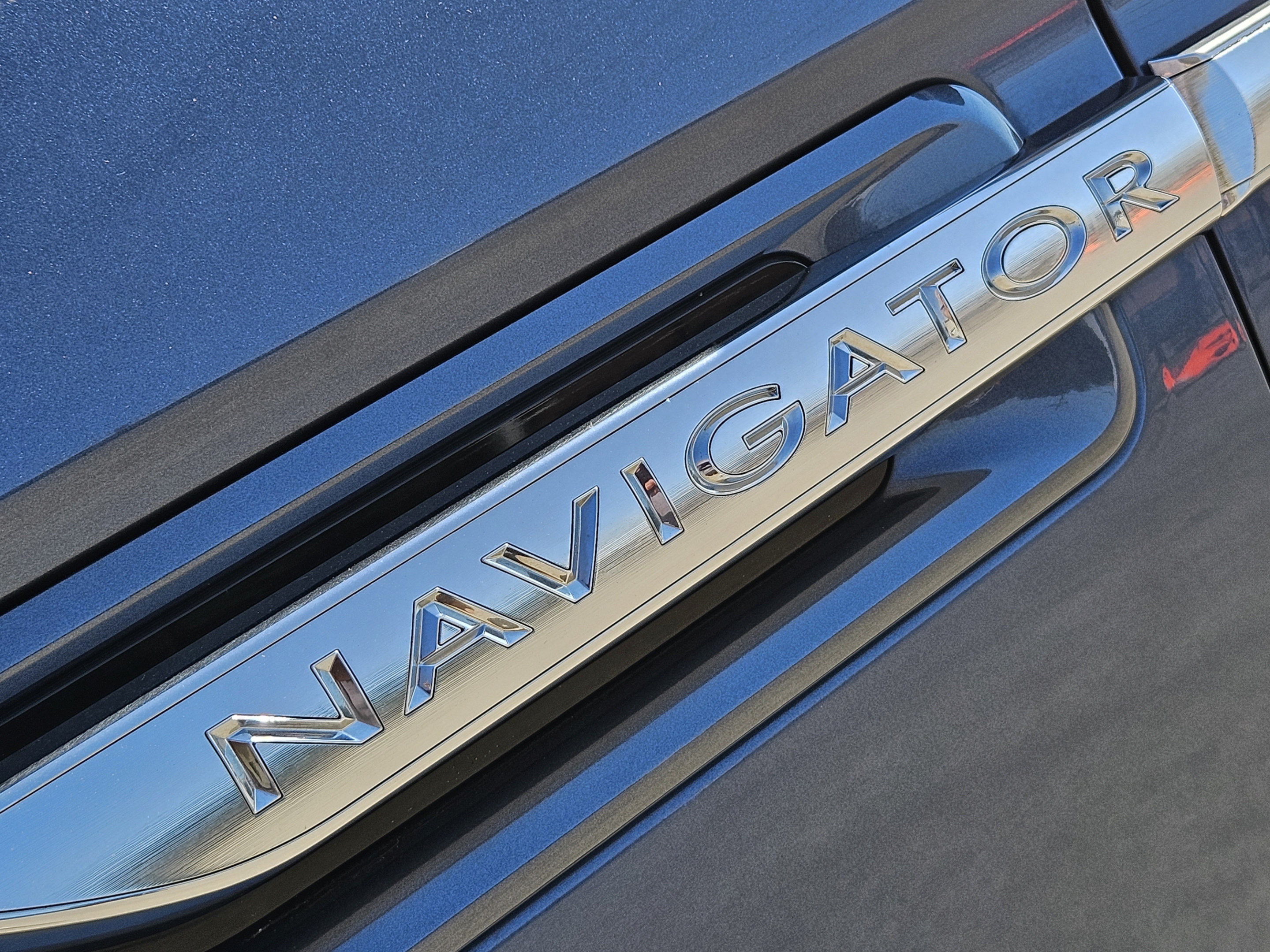 Used 2018 Lincoln Navigator Reserve AWD/4WD image 14