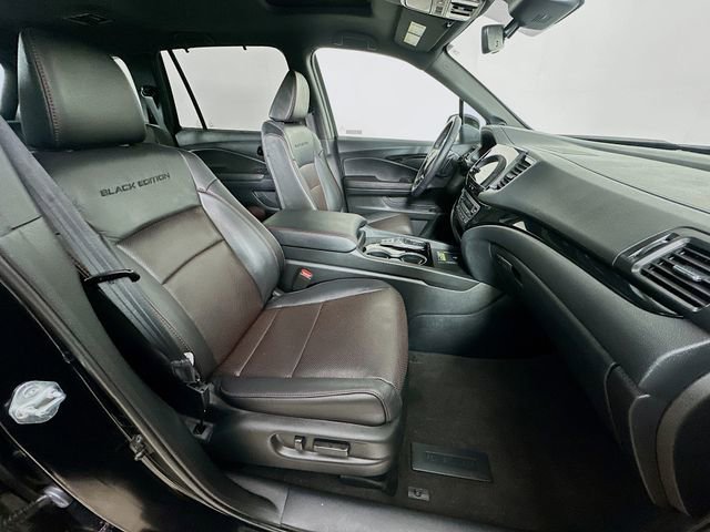 Certified 2024 Honda Passport Black Edition image 8