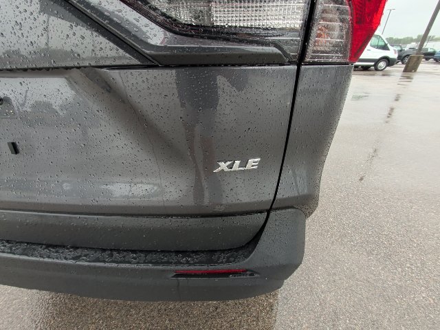 Used 2025 Toyota RAV4 XLE w/ Convenience Package FWD image 8