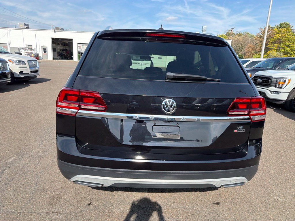 Used 2018 Volkswagen Atlas Launch Edition AWD/4WD image 4