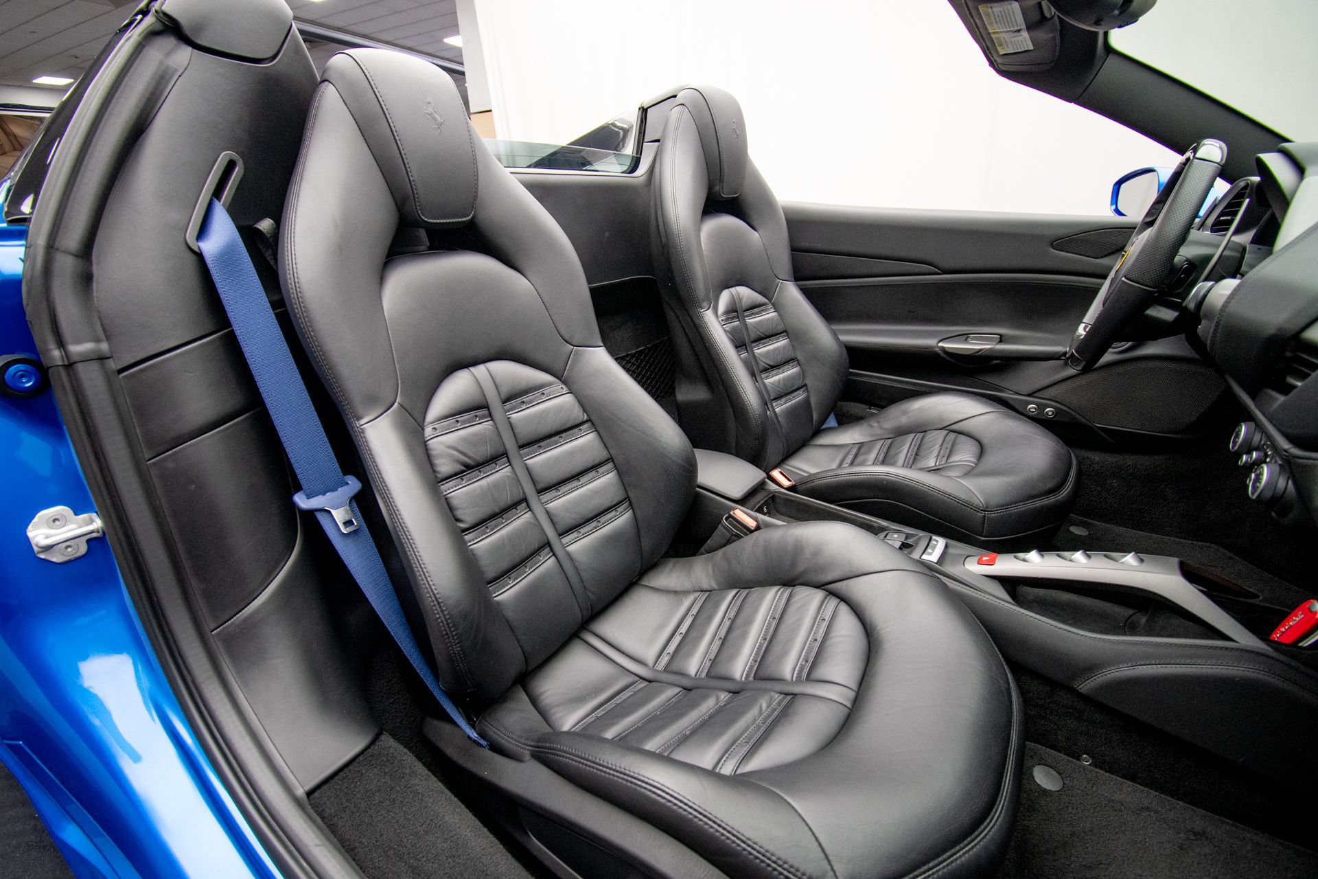 Used 2017 Ferrari 488 Spider RWD image 22