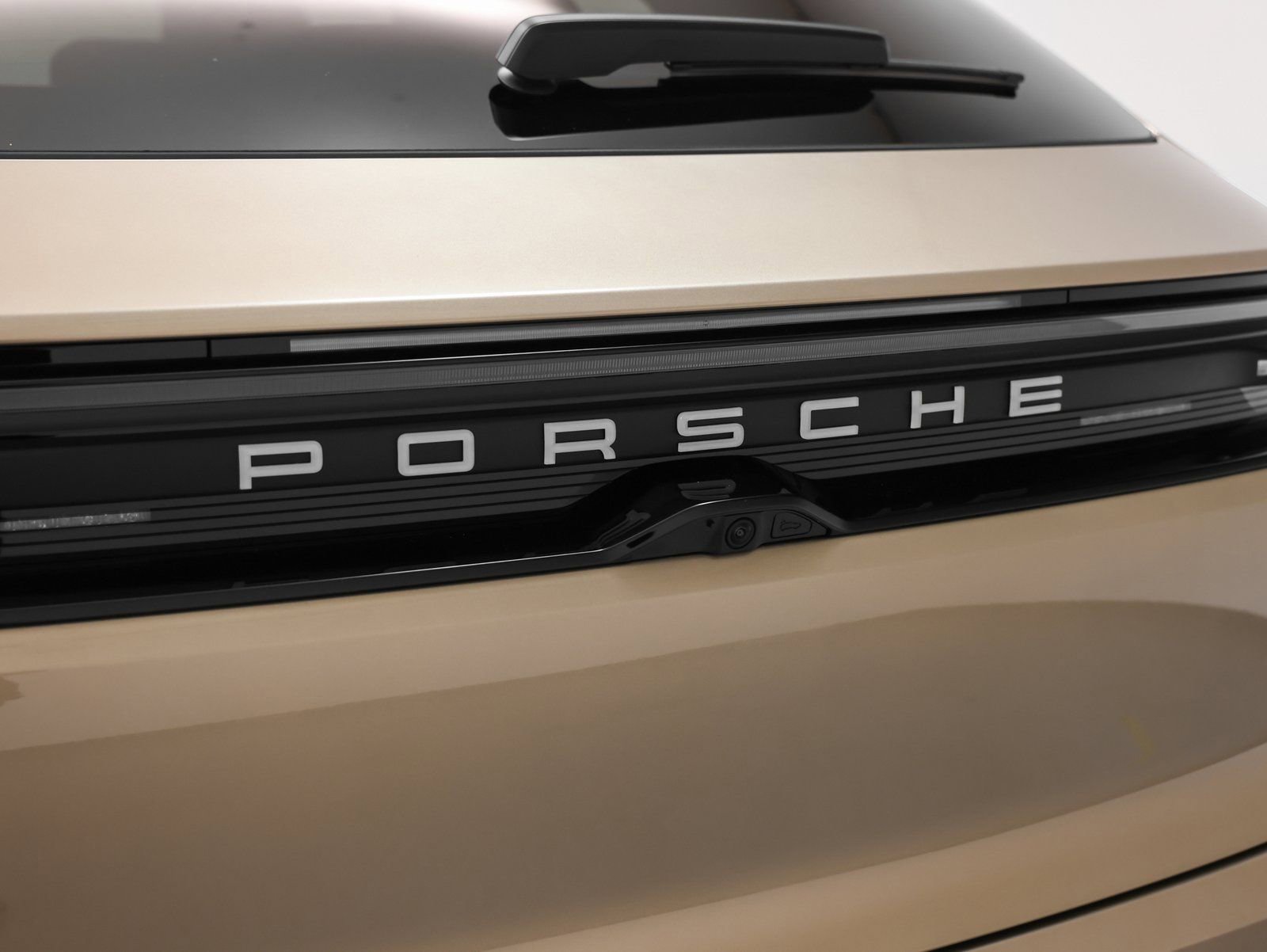 New 2025 Porsche Macan 4S Electric image 20