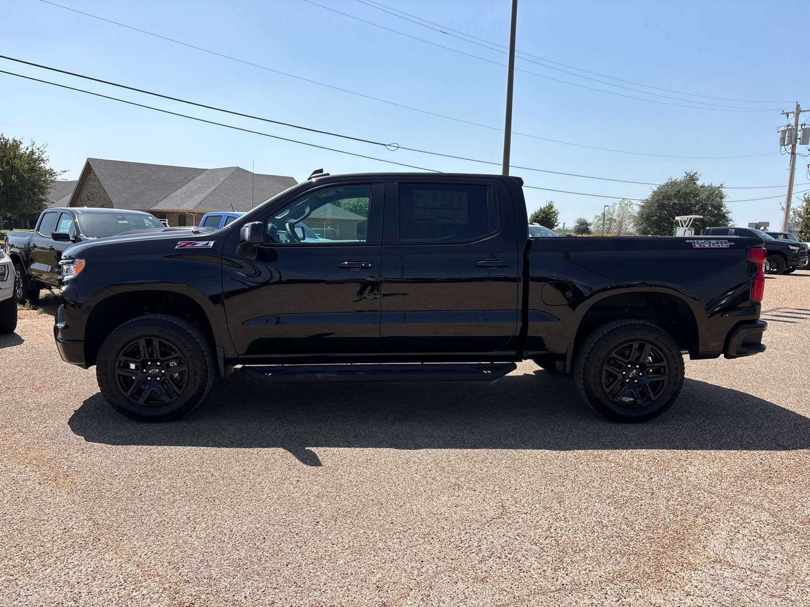 New 2026 Chevrolet Silverado 1500 LT Trail Boss w/ LT Trail Boss Premium Package AWD/4WD image 2