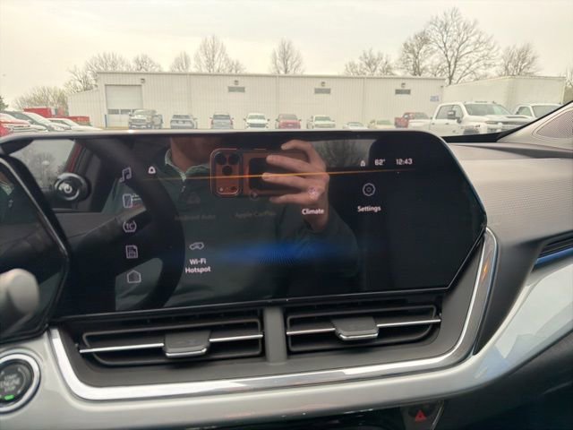 New 2026 Chevrolet Trax LT w/ Driver Confidence Package FWD image 22