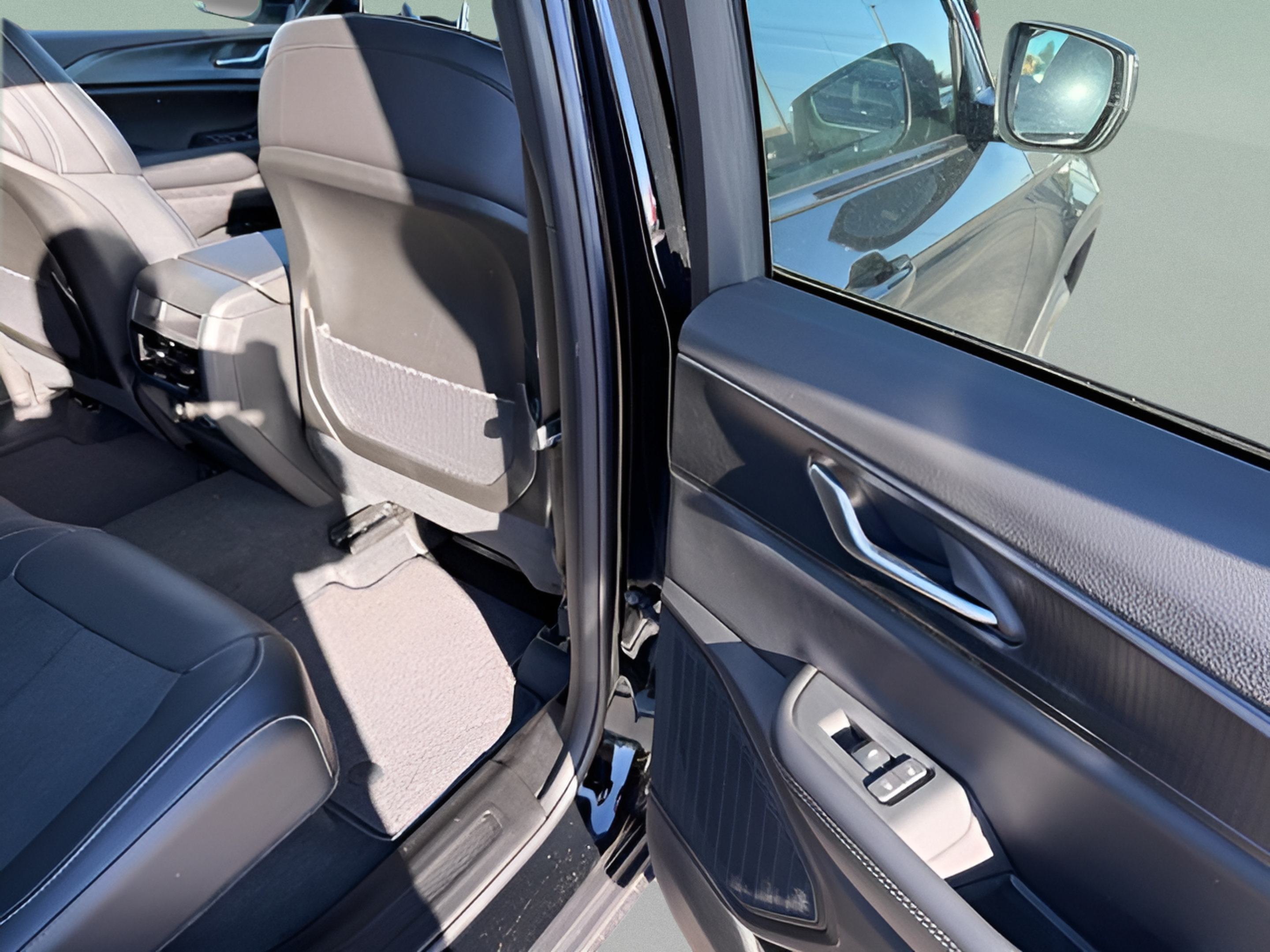 New 2027 Jeep Grand Cherokee Laredo X AWD/4WD image 11