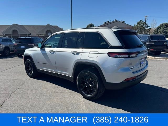 New 2026 Jeep Grand Cherokee Altitude image 5