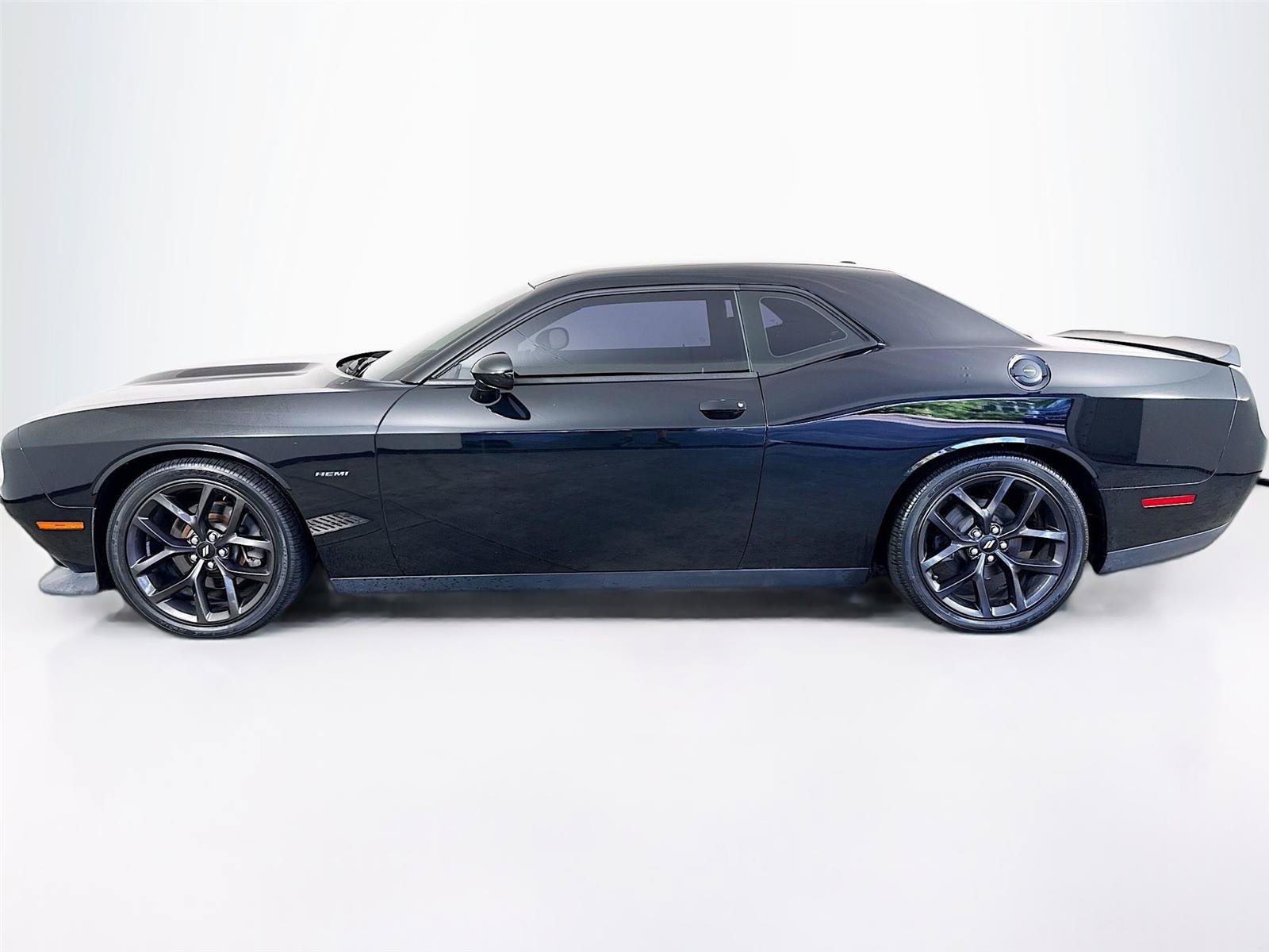 Used 2019 Dodge Challenger R/T w/ Blacktop Package RWD image 26