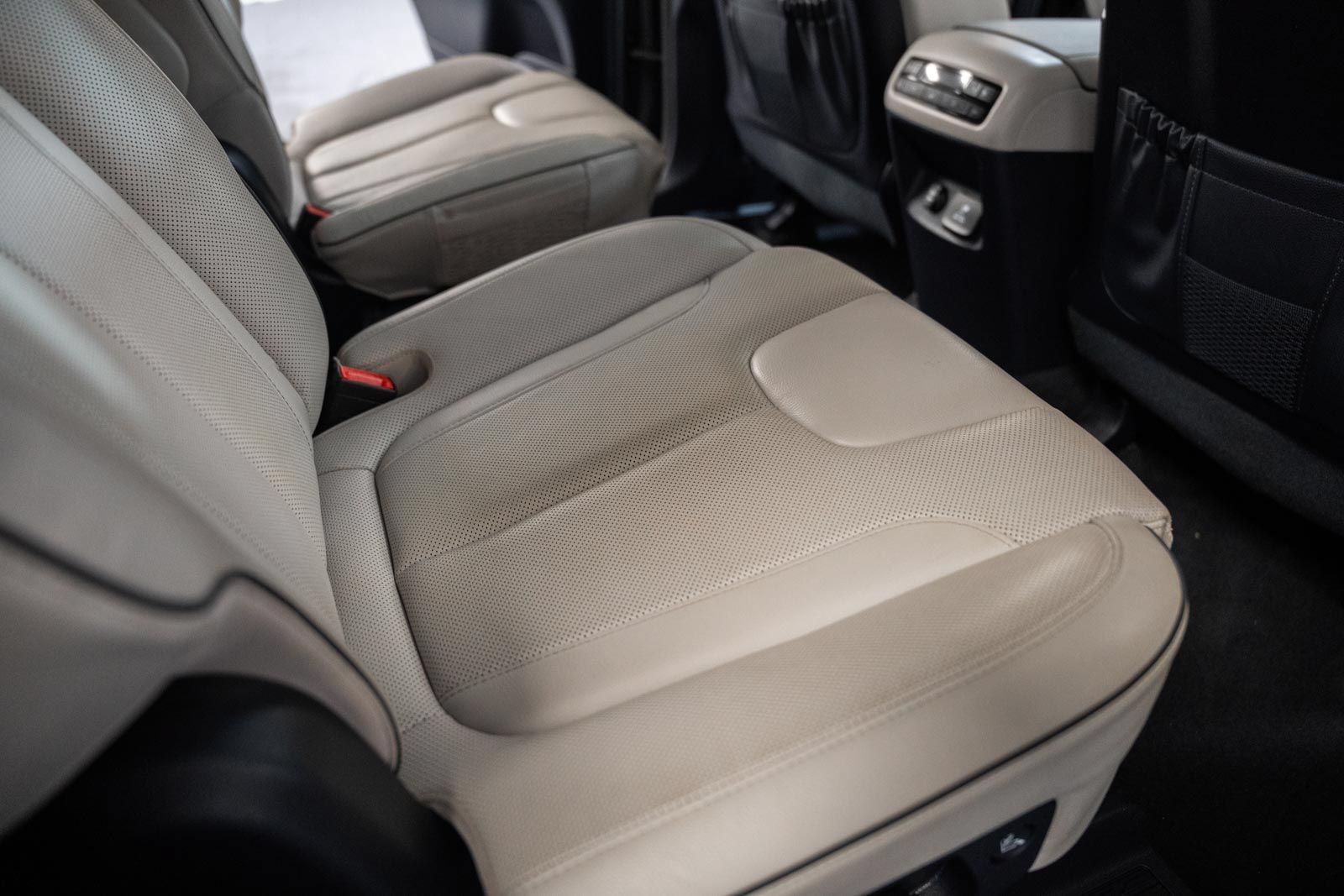 Used 2023 Hyundai Palisade Limited FWD image 32