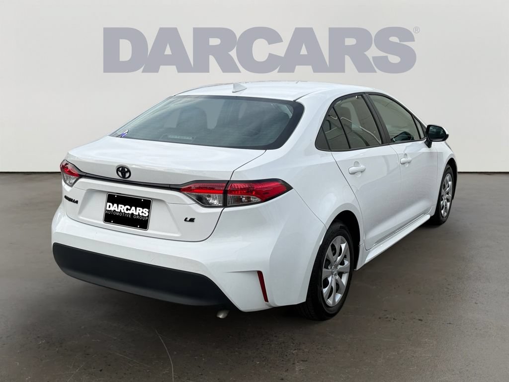Used 2025 Toyota Corolla LE FWD image 7