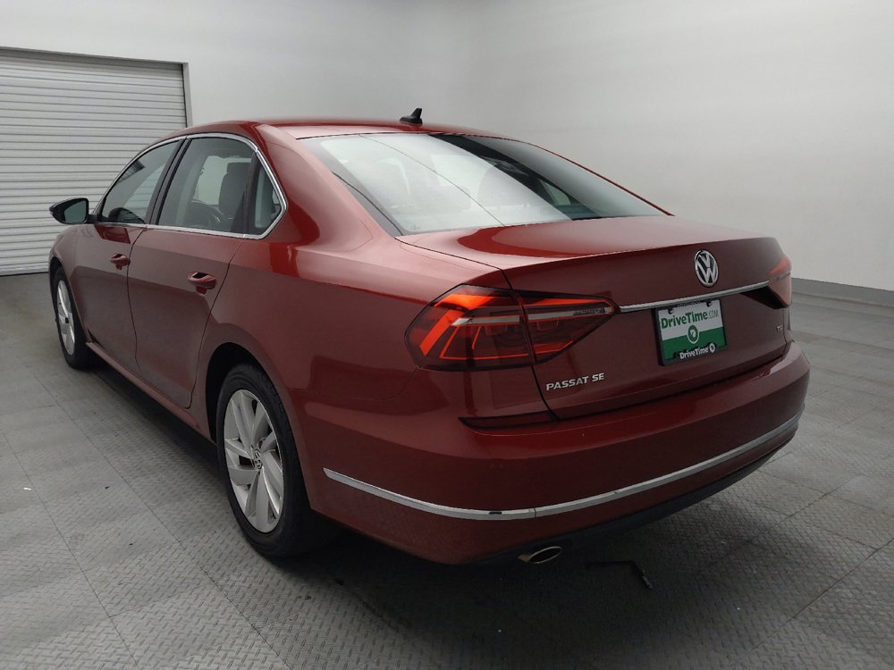 Used 2018 Volkswagen Passat 2.0T SE FWD image 5
