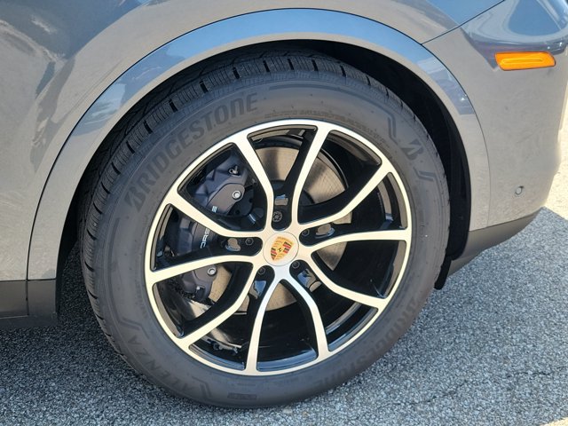 New 2026 Porsche Cayenne AWD/4WD image 13
