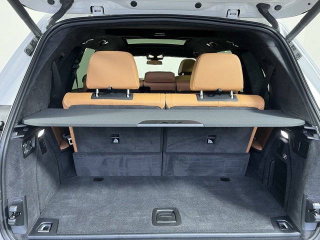 Certified 2025 BMW X7 xDrive40i w/ Executive Package image 22