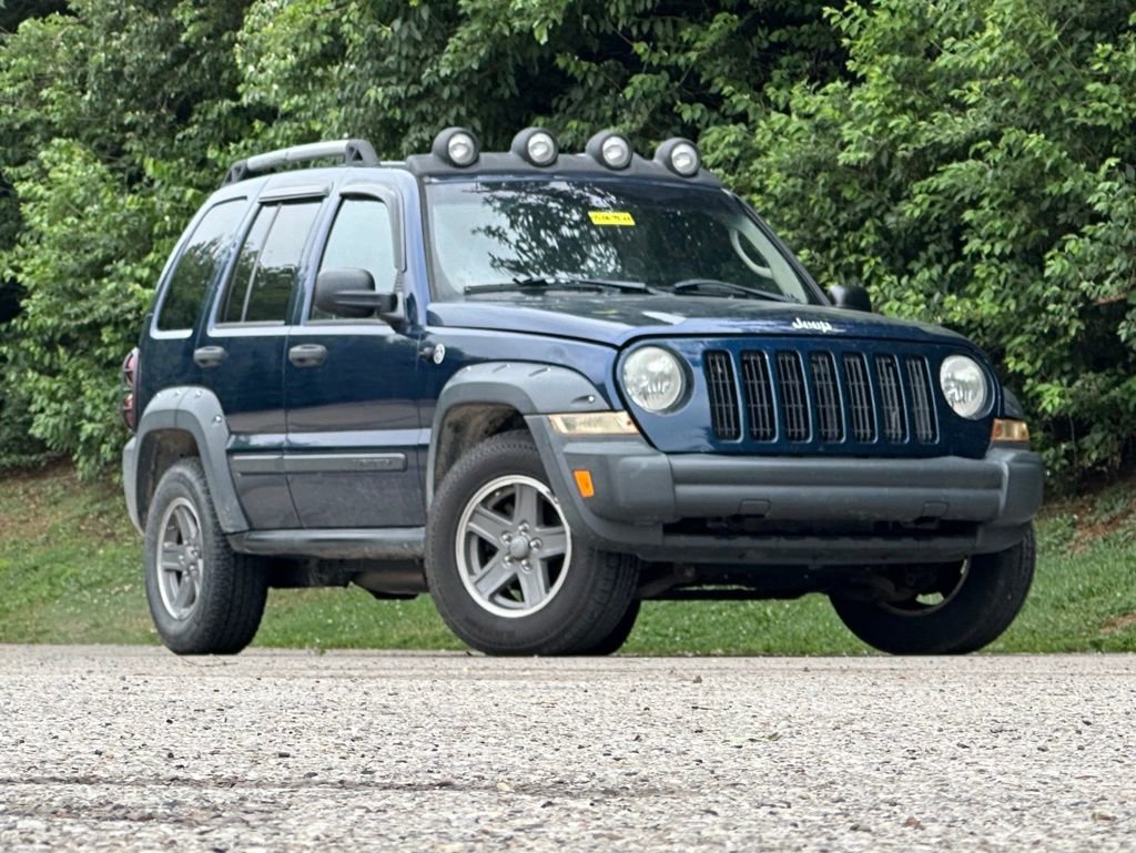Used 2005 Jeep Liberty Renegade w/ Luxury Group AWD/4WD image 2