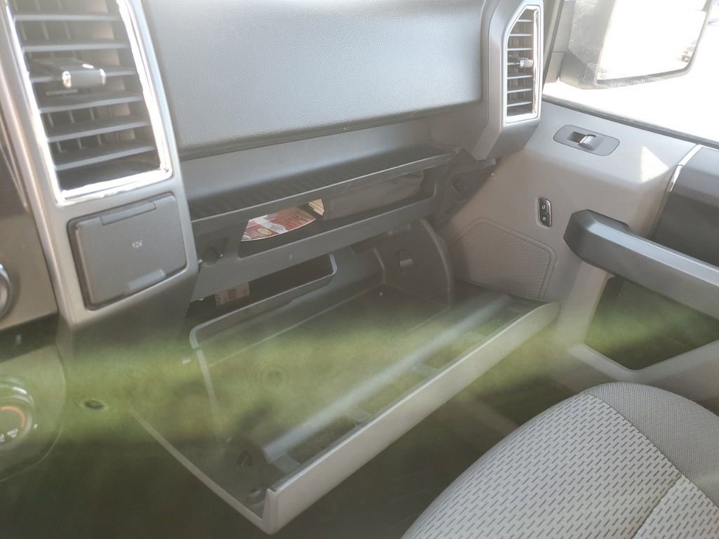 Used 2015 Ford F150 XLT image 23