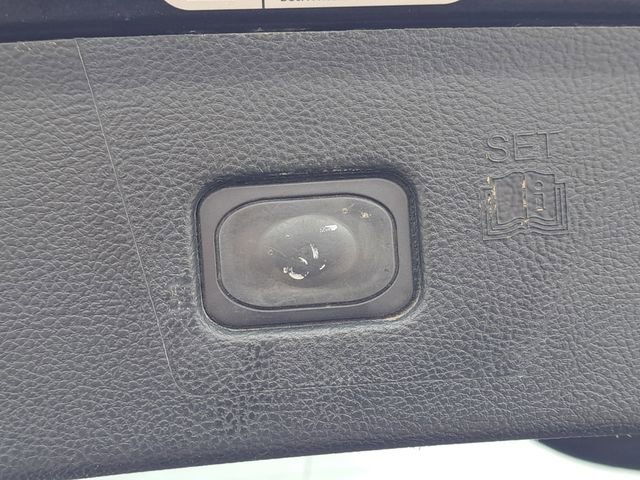 Used 2019 Ford Edge Titanium image 28