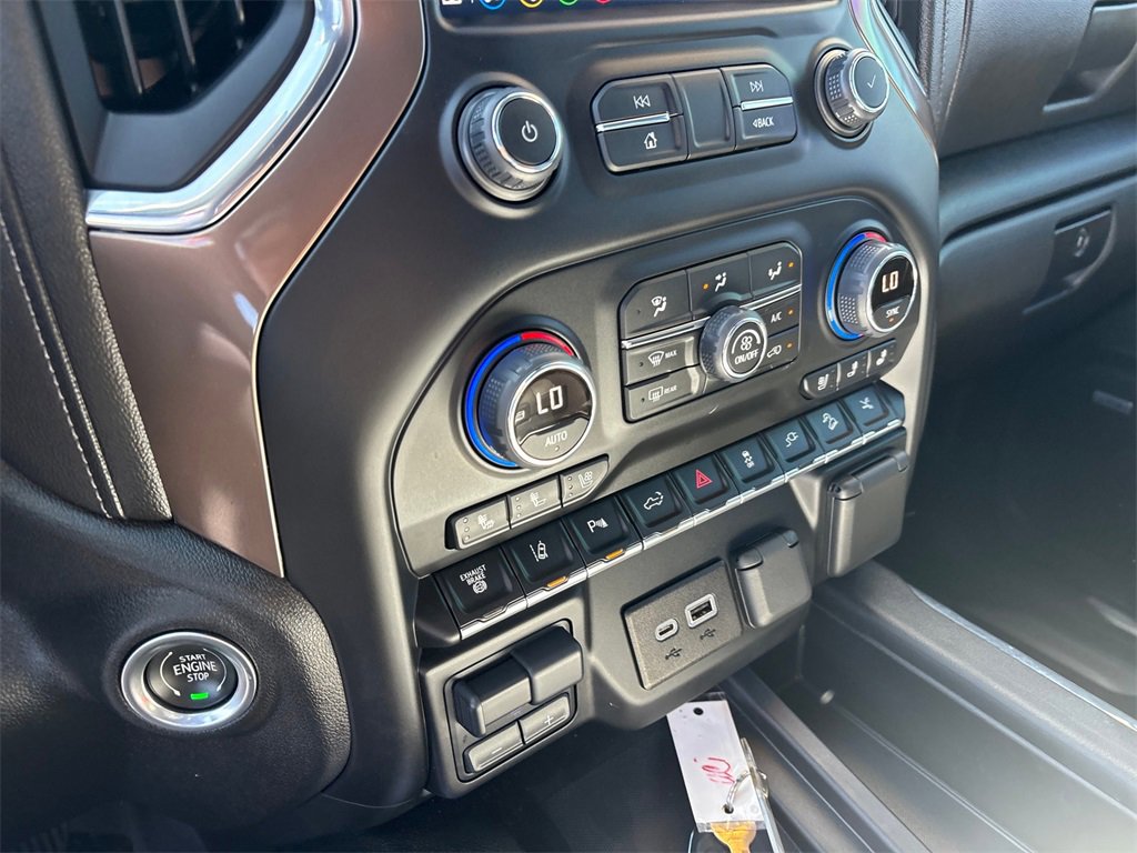 Certified 2022 Chevrolet Silverado 2500 High Country w/ Safety Package II image 17