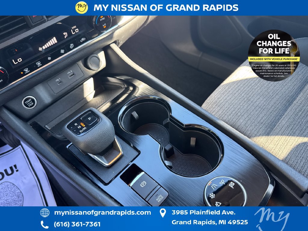 Used 2023 Nissan Rogue SV AWD/4WD image 27