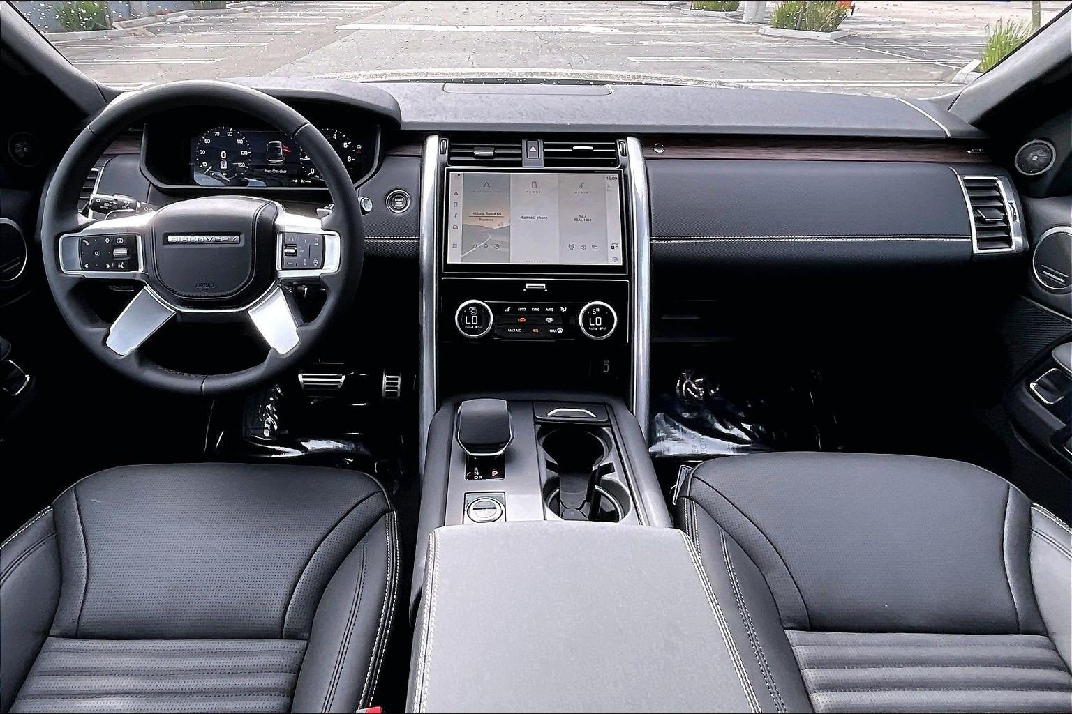 New 2026 Land Rover Discovery Dynamic SE AWD/4WD image 10