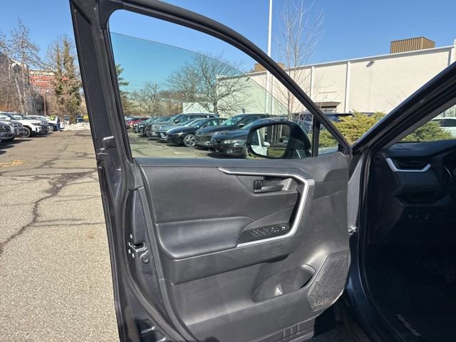 Used 2020 Toyota RAV4 LE w/ All Weather Liner Package image 34