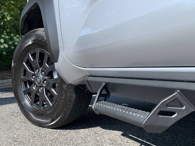Certified 2025 Toyota 4Runner SR5 AWD/4WD image 41