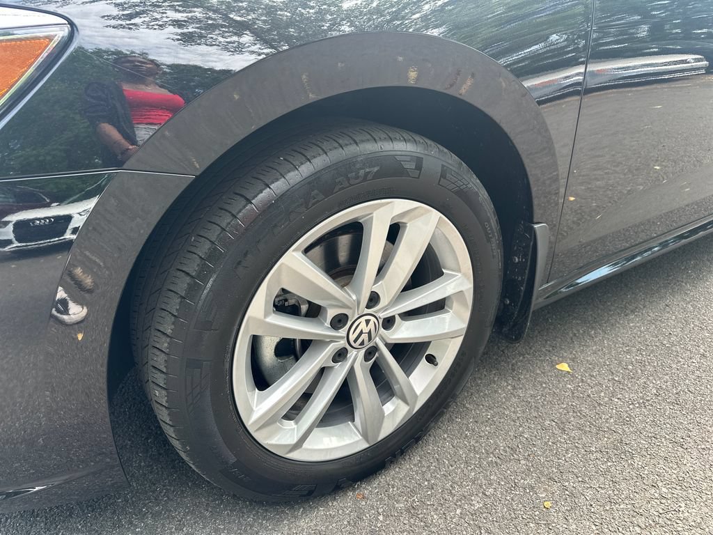 Certified 2021 Volkswagen Passat 2.0T S FWD image 7