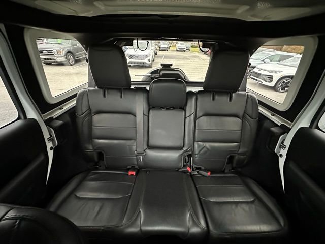 Used 2020 Jeep Wrangler Unlimited Sahara image 28