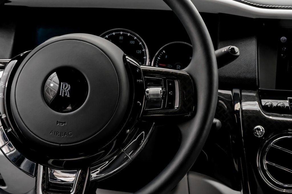 Used 2022 Rolls-Royce Cullinan Black Badge image 14