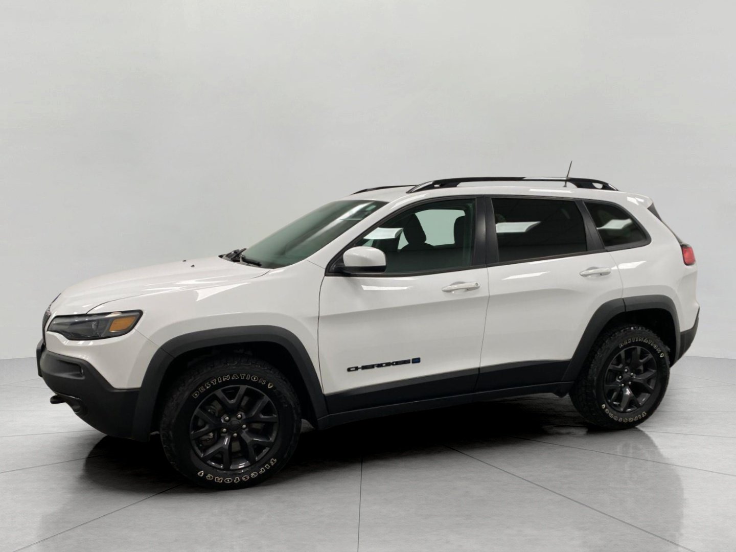 Used 2020 Jeep Cherokee Latitude AWD/4WD image 9