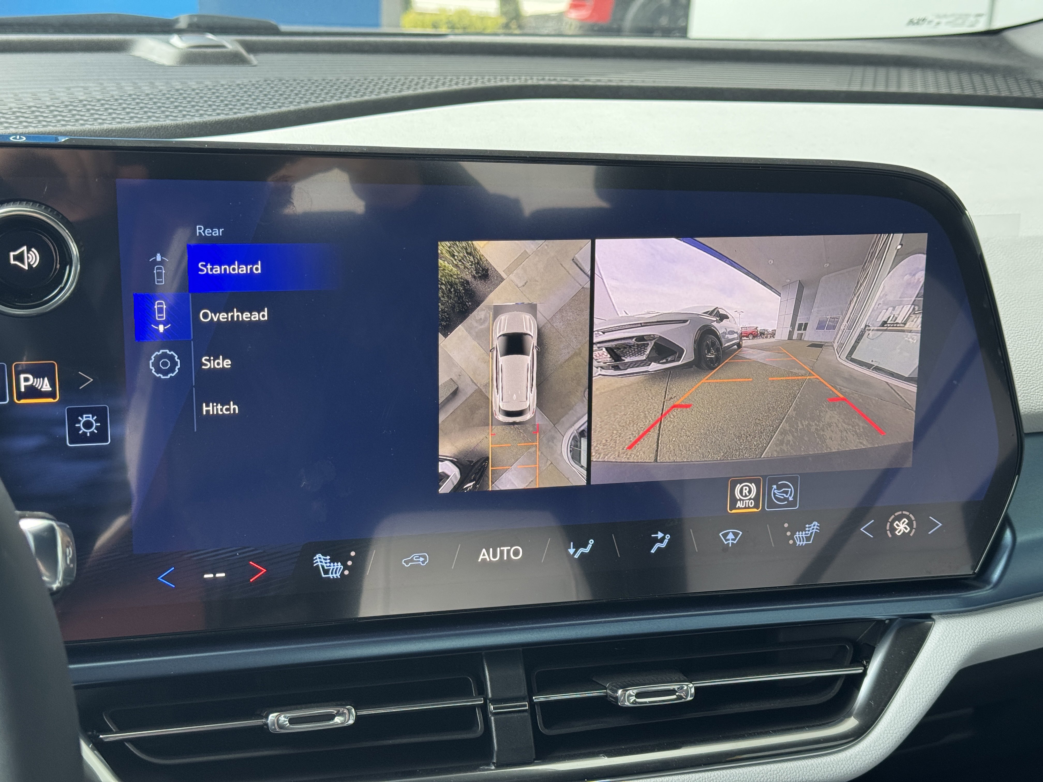New 2026 Chevrolet Equinox EV LT AWD/4WD image 23