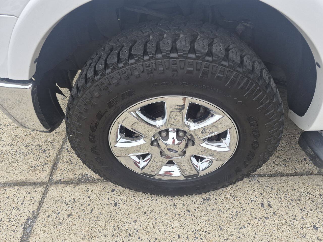 Used 2013 Ford F150 Lariat w/ Luxury Equipment Group AWD/4WD image 6