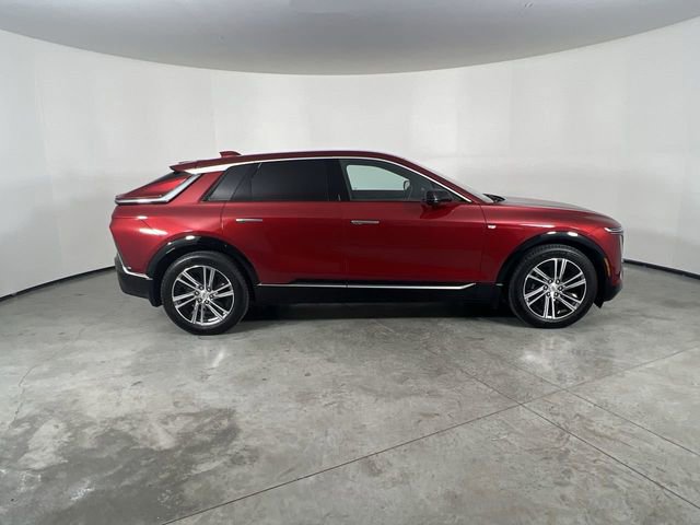 Certified 2025 Cadillac Lyriq Luxury RWD image 9