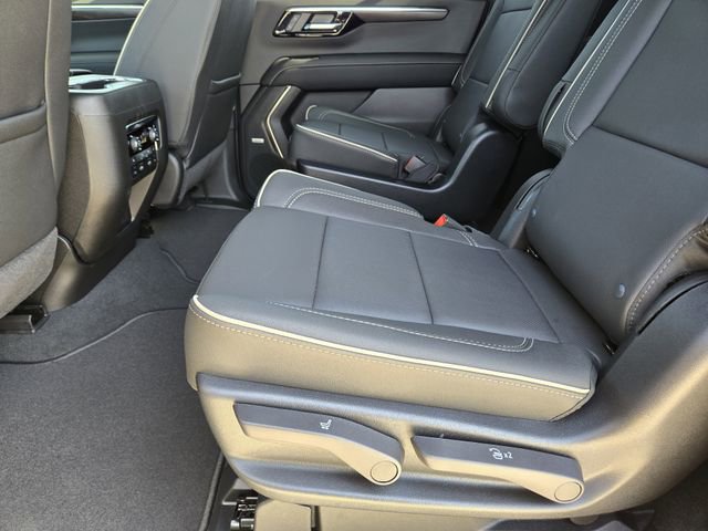 New 2026 Chevrolet Suburban Premier AWD/4WD image 22