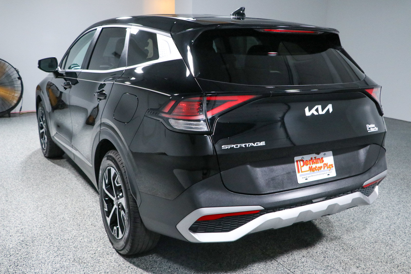 Used 2023 Kia Sportage EX FWD image 9
