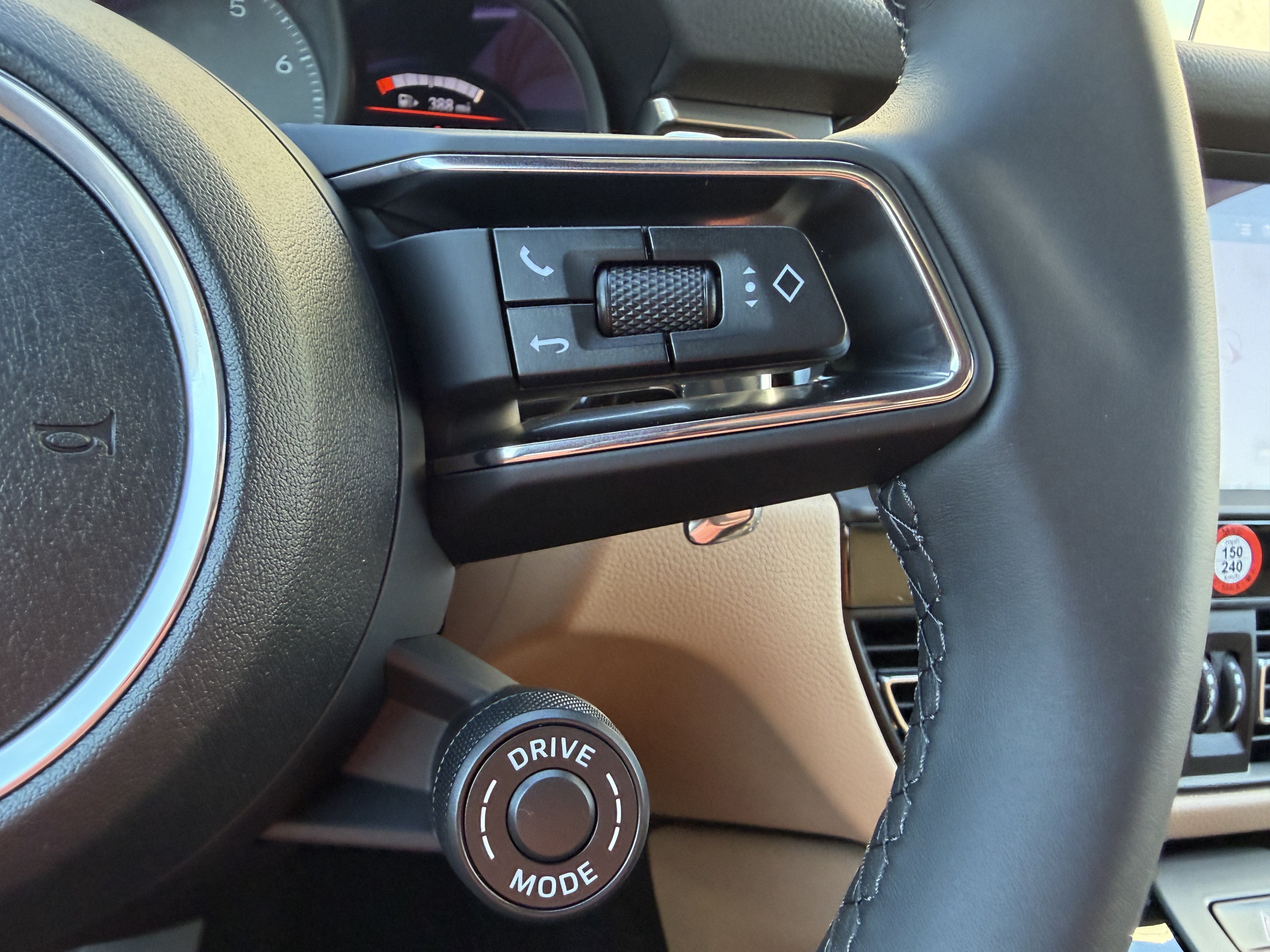 New 2026 Porsche Macan S AWD/4WD image 35