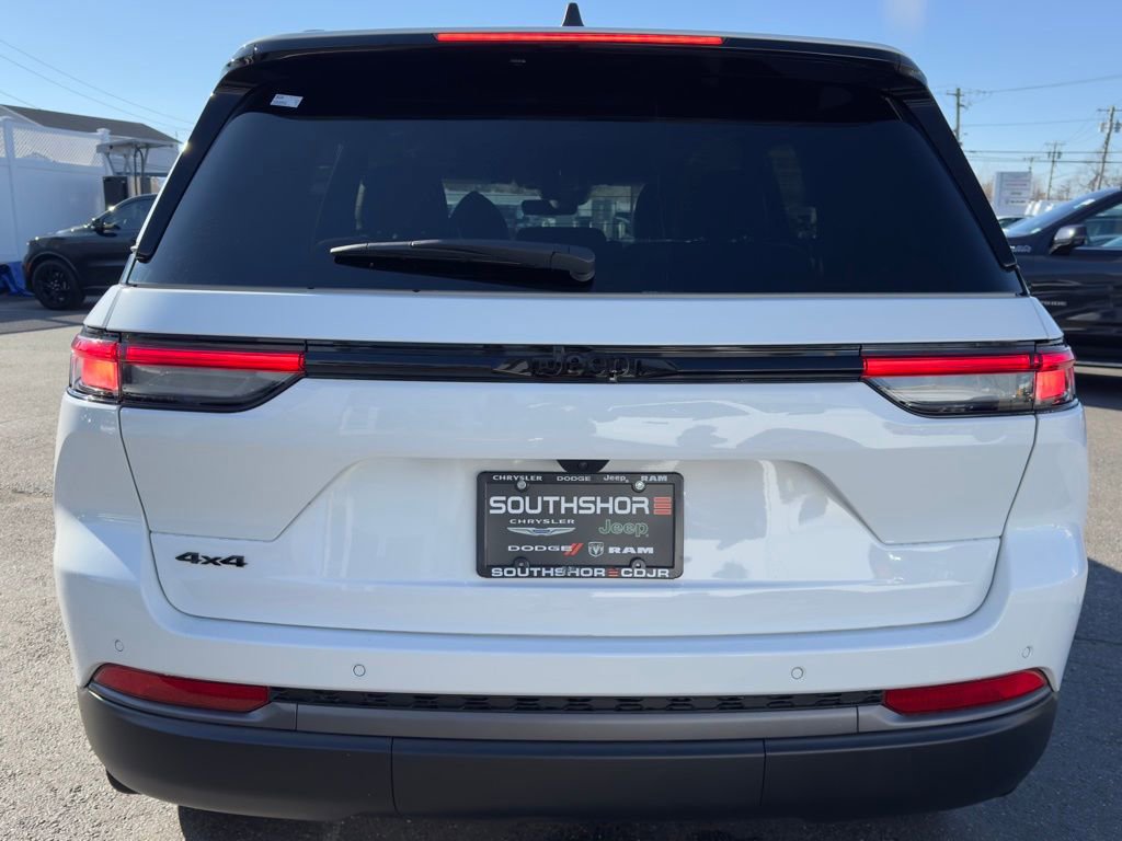 New 2026 Jeep Grand Cherokee Limited w/ Limited Altitude Package image 6