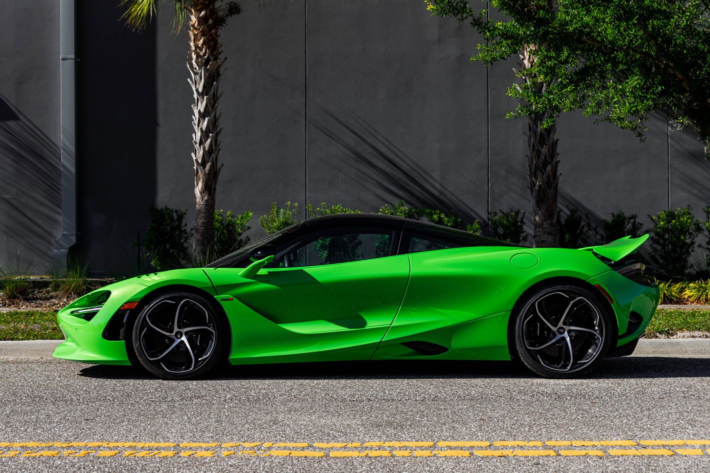 Used 2024 McLaren 750S image 26