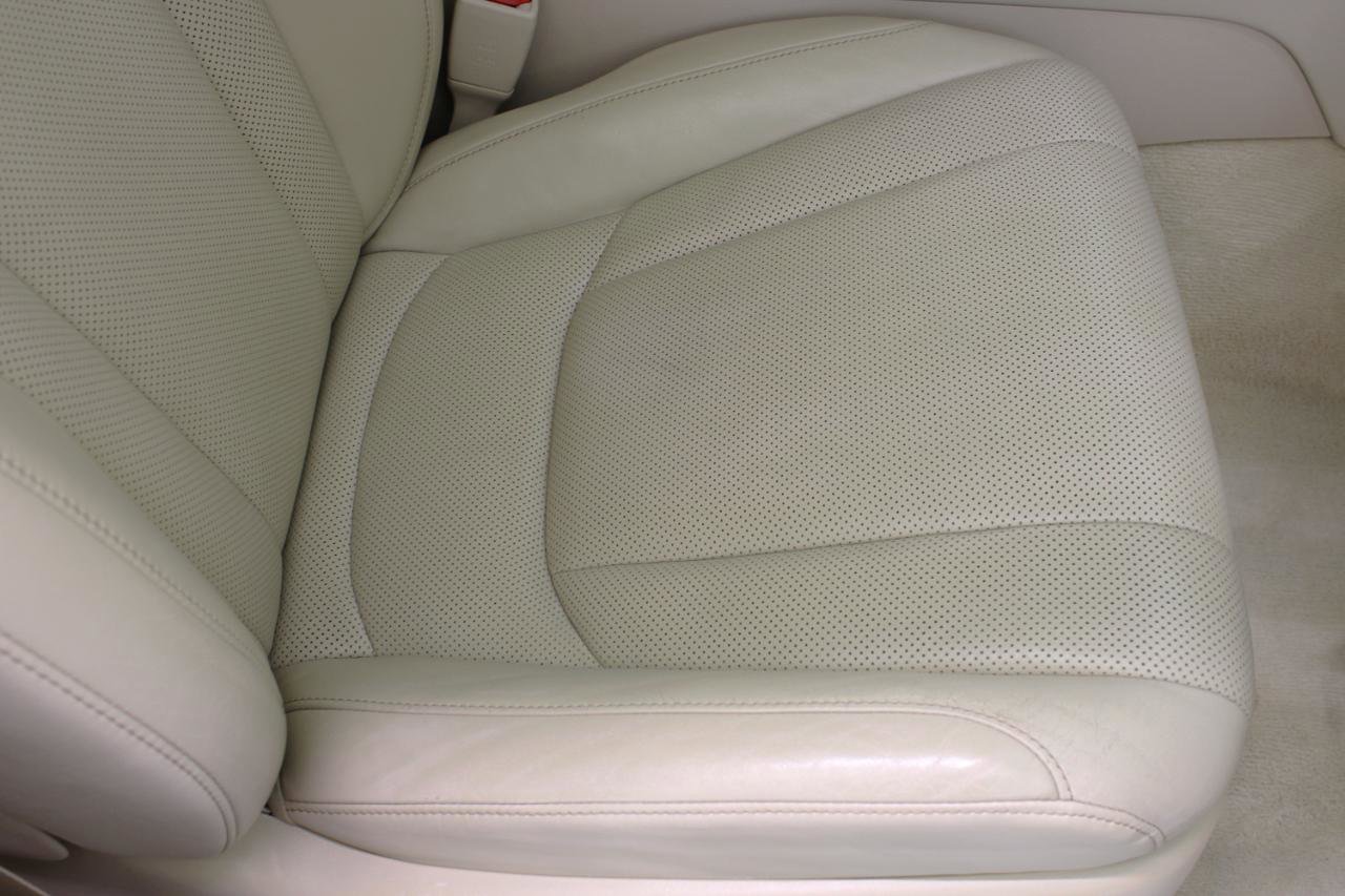 Used 2017 Lexus LX 570 4WD w/ Luxury Package image 54