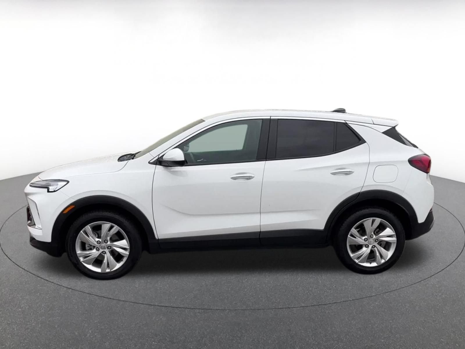Used 2025 Buick Encore GX Preferred FWD image 9