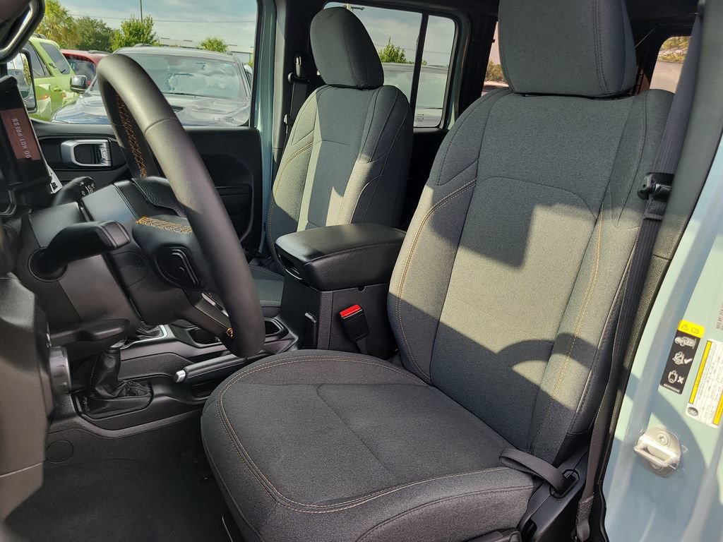Certified 2024 Jeep Wrangler Unlimited Sport AWD/4WD image 18