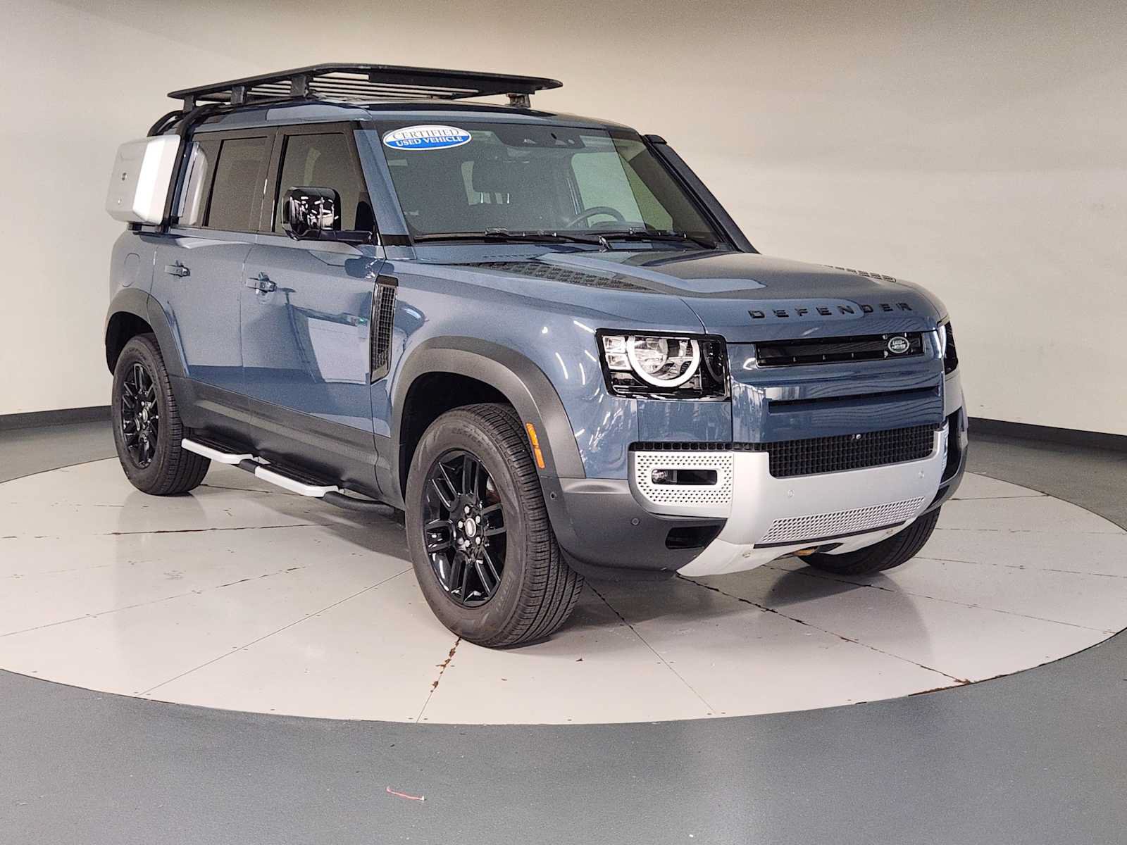 Used 2023 Land Rover Defender 110 S AWD/4WD image 7