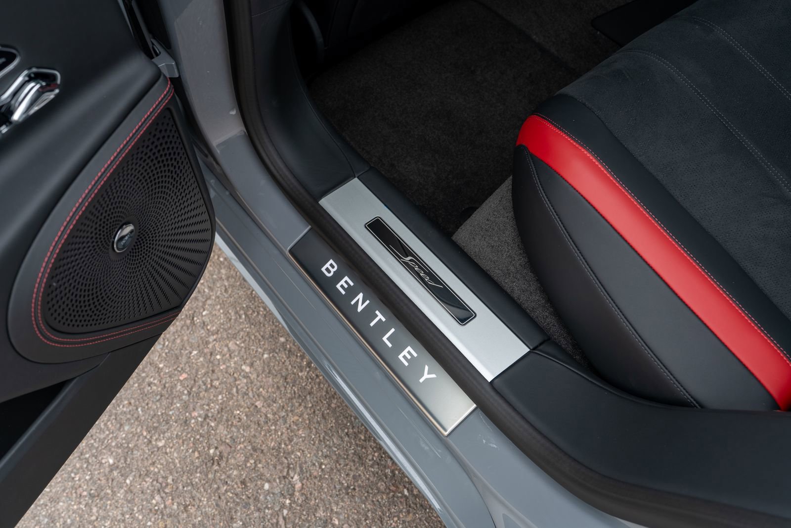 New 2025 Bentley Flying Spur Plug-In Hybrid image 35