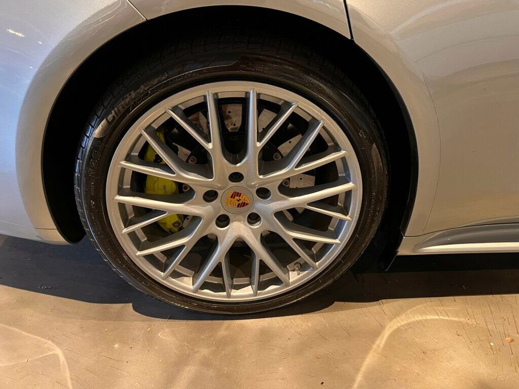 Used 2019 Porsche Panamera Turbo S Executive image 13